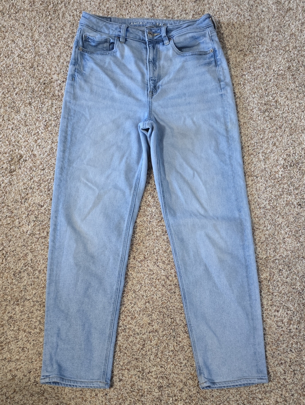 American Eagle Outfitters Light Wash Mom Straight Leg Jeans